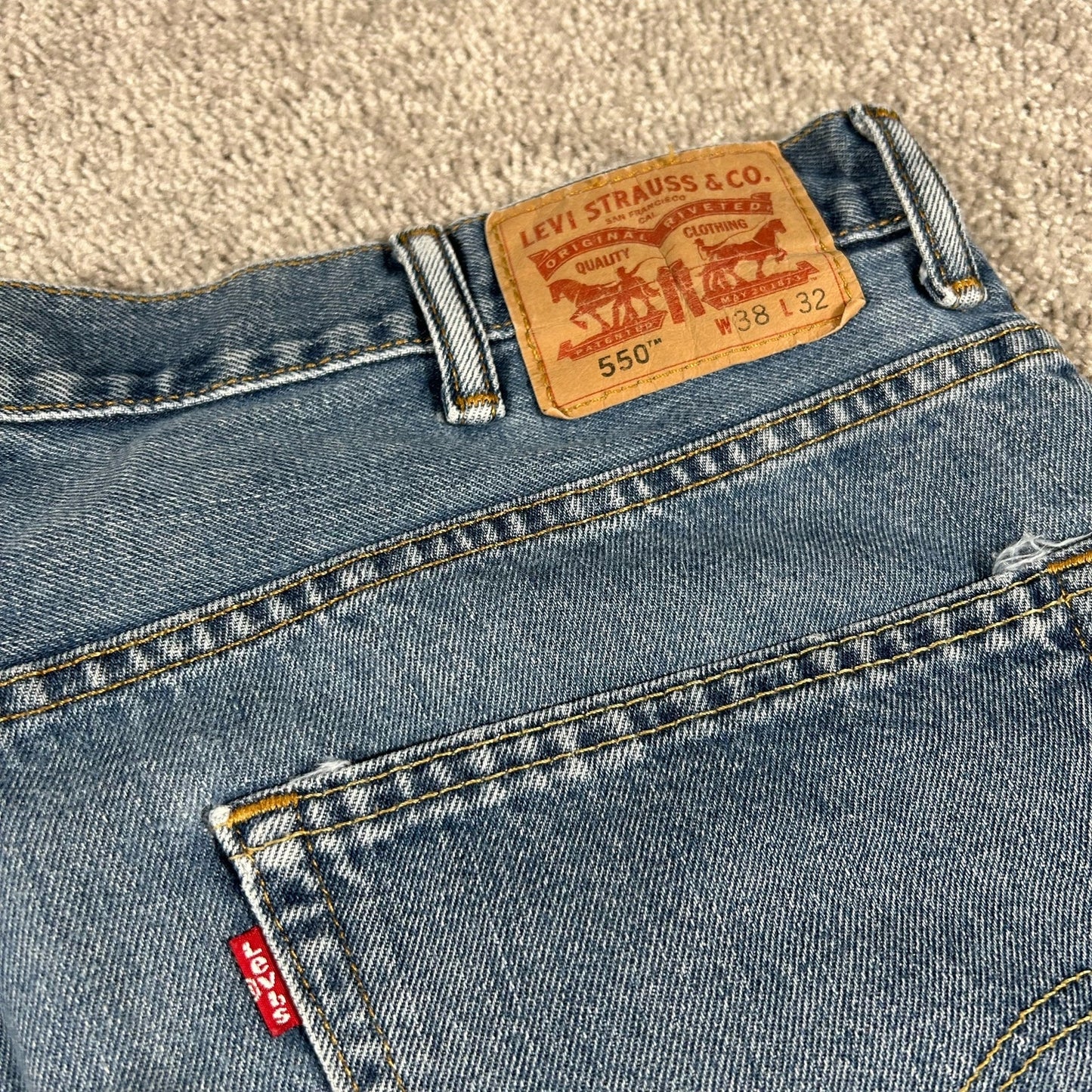 Vintage Levi's 550 Baggy Y2K Red Tab Mens 38x32 Straight Denim Blue Jeans