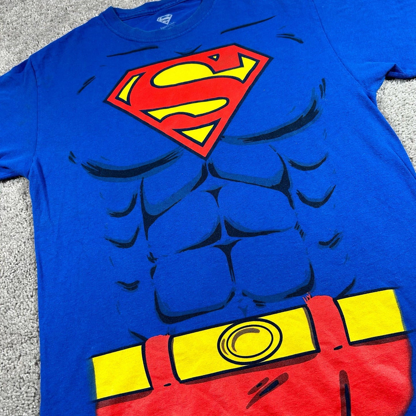 Superman DC Comics Muscle Abs Body Superhero Costume Mens Size Medium T-Shirt