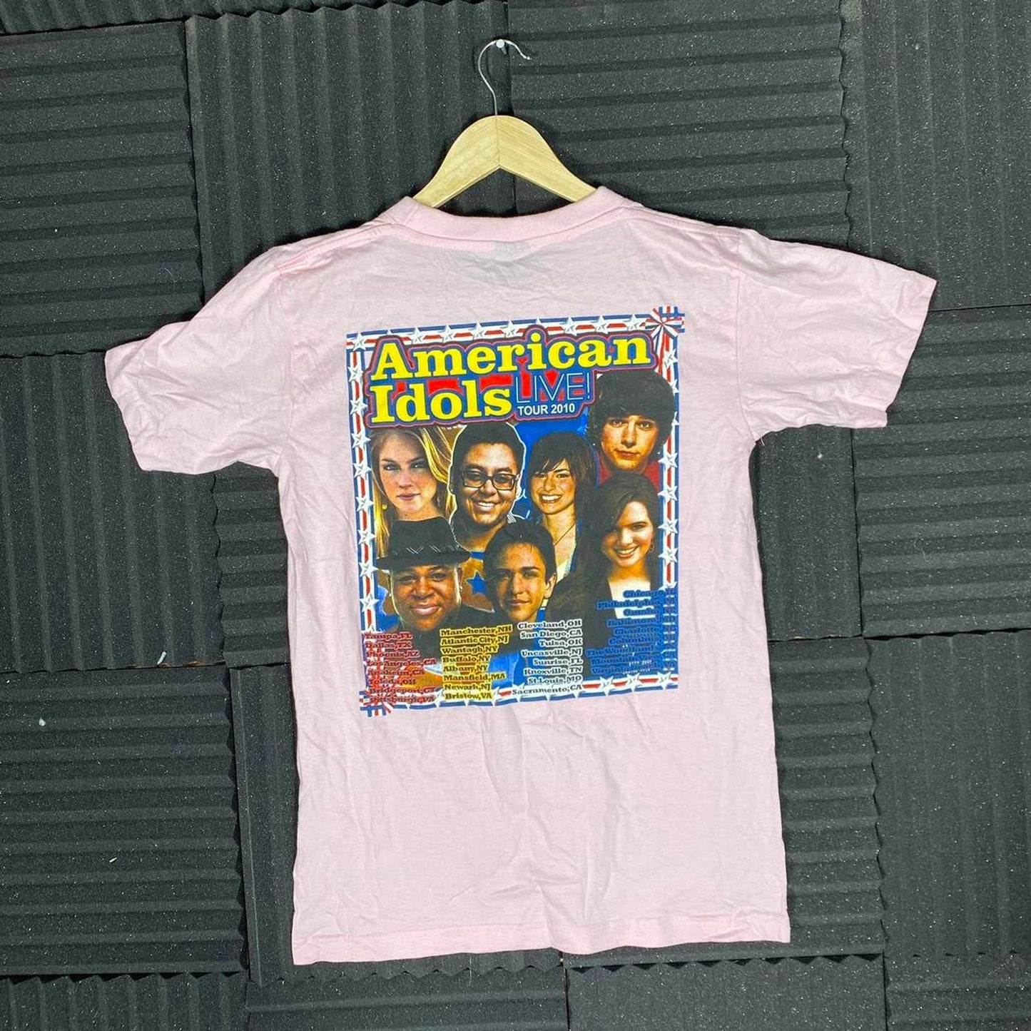 (S) American Idols Live Tour PopTarts 2010 Y2K T-Shirt